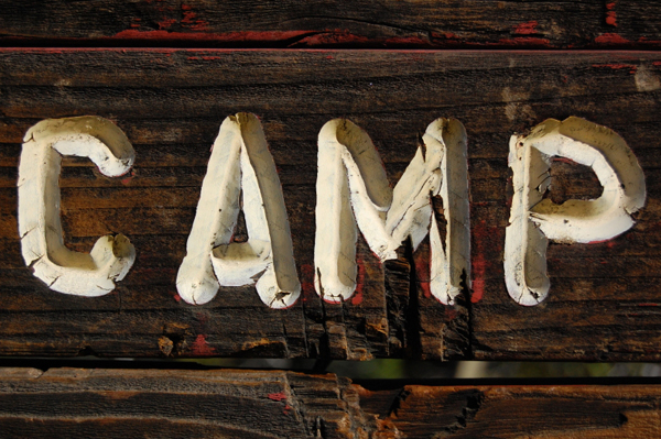 summer-camp-sign_ht8jdq